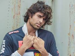 This is your ultimate resource to get the hottest hairstyles and haircuts in 2021. Vijay Deverakonda Latest Pic Vijay Devarakonda Calls His Latest Photo A Mess Fans Correct It To Hot Mess