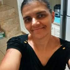 Gisele bordados feito a mão.ponto cruz e Crochê.