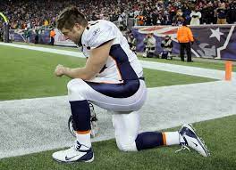 See more ideas about tim tebow, fad, something to do. Tim Tebow Clarifies That He S Never Knelt During The National Anthem