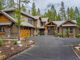 Home For Sale In Bend Oregon Listed At 1 450 000 Caldera Springs 56629 Sunstone Loop Bend Mls Number 201806284 Real Estate House Styles Mansions