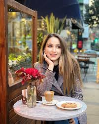 Pin By Sabrina On G O K C E Akyldiz Turkish Beauty Fall Photoshoot Cute Girl Photo