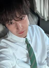 Great picture. Kimba is so curly and cute and of course Wes is always  handsome.