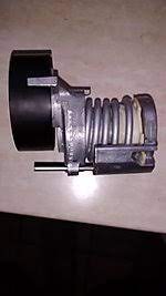 Wenn sie jetzt das neue kupplungsseil in den polo 6n einbauen, dürfen sie die sicherung vom kupplungsnachsteller erst entfernen, wenn das seil. Richtige Spannrolle Fur Keilrippenriemen Polo 6n 6n2