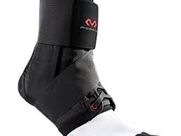 Diese bandage ersetzt das klassische tapen und hilft verletzung zu vermeiden oder sich hiervon zu erholen. Sprunggelenkbandage Mcdavid Fussgelenkstutze 195 Black M 195r Bktest Vergleiche Com Vergleiche Die Testsieger Test Vergleiche Angebote Bestseller Produkt 2020 Gunstig Kaufen