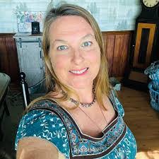 Sherry Parish's Instagram, Twitter & Facebook