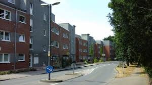 Soll der wohnberechtigungsschein gezielt für eine bestimmte wohnung erteilt werden, ist der antrag am ort der wohnung zu stellen (unter beifügung einer einverständniserklärung des vermieters). 4 Zimmer Wohnung Zu Vermieten Kalkweg 7 51069 Koln Dellbruck Mapio Net