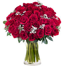 Chi l'ha detto che un mazzo di fiori è un regalo solo da. Inviare 35 Rose Rosse Con Consegna A Domicilio Floraqueen Floraqueen