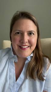 If you're unsure of what to do when you return to paid work, watch this 😃  , #paidwork #returntowork #workingmoms #careerchange #newcareer #careertip  #careeradvice #workingmommy #newbeginnings