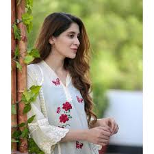 Her famous dramas include malaal e yaar, cheekh, and anaya tumhari hui. Azekah On Instagram Optimism Is The Faith That Leads To Achievement Nothing Can Be Done Without Hope And Confi Stylish Actresses Indian Girls Dress Patterns