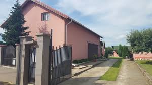 V1431 casa tip duplex de vanzare in mosnita veche foxfort imobiliare propune spre vanzare casa tip duplex de 3 camere, cu o. Case SanlazÄƒr Marghita