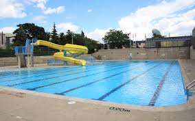Thank you to the volunteers and board members who came out to take down the windscreens and nets to close down davisville's courts for the 2020 season. Giovanni Caboto Rink Pool And Tennis Courts City Of Toronto