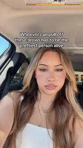 Annie Monahan's Instagram, Twitter & Facebook