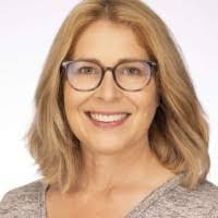 Lenore Kennedy's Instagram, Twitter & Facebook