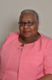 Maxine Henry's Instagram, Twitter & Facebook