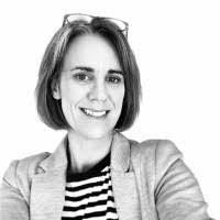 Louise Bragg's Instagram, Twitter & Facebook