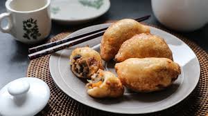 Cara membuat saus dimsumnya terbilang sangat mudah. Glutinous Rice Dumplings Ham Sui Gok Ang Sarap