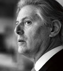 Een ander zou er drie levens over doen, zo niet Toon de Koning. Zijn  vechtlust, onder- nemingsdrang, voortdurende honger naar ke