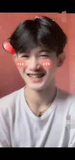 Hey I'm Que .. Bisexual.. looking for friends only DMv