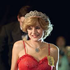 A horrible disaster in the welsh town of aberfan leaves scores of children dead, but when the queen takes a week to decide to visit the town to offer solace to its people, she must confront her reasons for postponing the trip. The Crown Recap Season 4 Episode 6 Terra Nullius