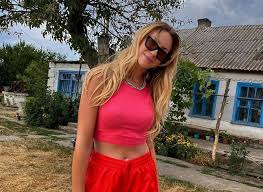 Lesia ivanivna nikitiuk — ukrainian tv presenter. Lesya Nikityuk Priznalas Skolko Dolzhen Zarabatyvat Ee Muzhchina Glamurchik Tochka Net