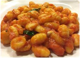 Fate la prova forchetta e se i rebbi entreranno senza difficoltà nel mezzo allora potrete scolarle. Gnocchi Di Patate Ricetta Primi Piatti Sardi Le Vie Del Gusto Piatti Tipici Sardi Enogastronomia Ricette Tipiche Sarde E Itinerari Enogastronomici La Storia Di Una Regione Attraverso Le Sue Tradizioni Enogastronomiche