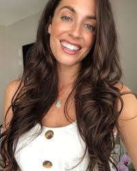 Daniela Dib no Instagram: “⁣ A month ago, I launched an online fitness page  (yay!) and I want to share the love with you all 💕 ⁣  @danieladibfitnessmember ⁣ I've also…”