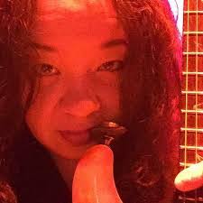 Jennifer Bliss's Instagram, Twitter & Facebook