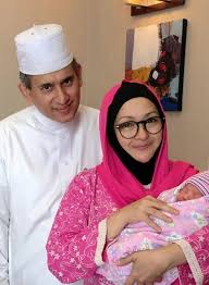 Malaysian actress, singer, and model who played tengku aleya in the 2007 film kayangan and asma in the 1988 film ujang. Video Isu Isteri Kedua Ziela Jalil Selisih Faham Dengan Anak Tiri Ini Jawapan Saya Yoy Network