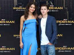 Thomas stanley tom holland is an english actor. Spider Man Stars Tom Holland Und Zendaya Sind Ein Paar