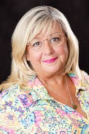 Jerome Batchelor's Instagram, Twitter & Facebook