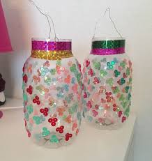 Laterne Basteln Einfach Plastikflasche Mit Pailletten Wunderschones Kaleidoskop Laternen Basteln Thanksgiving Kinder Basteln Laterne Basteln Vorlagen
