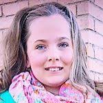 Chelsea Bratton's Instagram, Twitter & Facebook