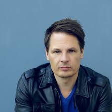 Listen to Boris Dlugosch