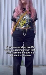 Found one on my feed, yawn : rnotliketheothergirls