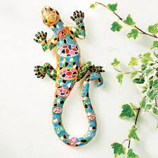 Remember, lizards tend to be egg layers, so seeing egg debris can be scary to them. Mosaic Gecko Weather Resistant
