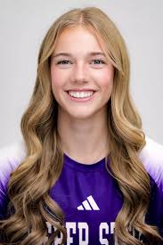 Kaitlin Dean's Instagram, Twitter & Facebook