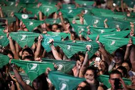 El trabajo analiza los obstáculos para acceder a un aborto legal y dice que resulta urgente saldar esa deuda en la argentina. Marchas Pro Aborto Mobilizam Milhares De Mulheres Na Argentina Mundo G1