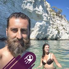 1923 circa muraglia sotto via Venezia, a destra è possibile vedere la parte  retrostante della piccola chiesa della “pertedde”