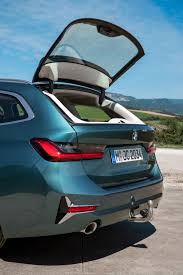 The bmw 3 series is a compact executive car manufactured by the german automaker bmw since may 1975. Bmw Der Neue 3er Wird Zum Touring Motor At