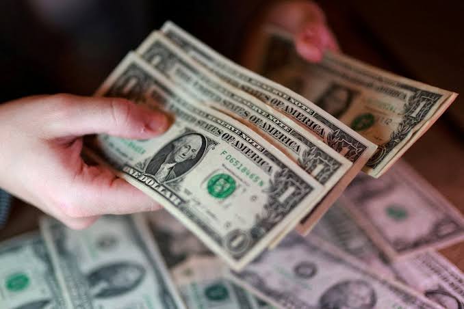 The Euro’s Energy Trap: Why Hormuz Risk Could Reshape EUR/USD