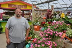 Because all of our customers are important, our professional staff is dedicated to making your experience a pleasant one. Https Www News Sentinel Com News 2018 06 17 Focus 2018 Youngs Greenhouse Thrives With Family Knowledge And Love Of Plants