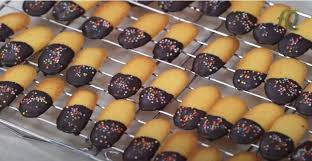 Lidah kucing merupakan salah satu kue kering yang cukup populer di indonesia. Resep Lidah Kucing Ala Farah Quinn Untuk Lebaran