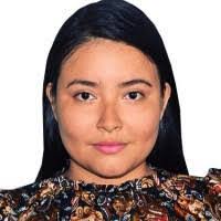 Wendy Caro's Instagram, Twitter & Facebook