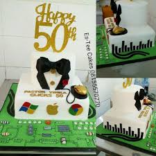 Size is 10″ changing the purple fondant to blue, black or grey will make the design suitable for a male. Estee World On Twitter Sometime Last Week We Put A Smile On Pastor Yinka S Face 50th Birthday Of A Pastor It Guru Computercake Jubile Https T Co Qxsqzyanji Https T Co Ssmvs91dlj