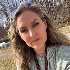 What team can my 18u daughter join for a tournament in St. Louis to  Springfield area?