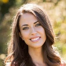 Lindsey Schaeffer's Instagram, Twitter & Facebook