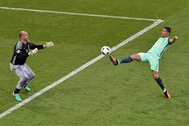 Revivez le match entre la hongrie et le portugal, du groupe f de l'euro 2016. Euro 2016 Le Portugal De Cristiano Ronaldo A La Chasse Au Record