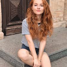 Karakter Onerileri Julia Adamenko Pretty Blonde Girls Long Hair Styles Red Hair