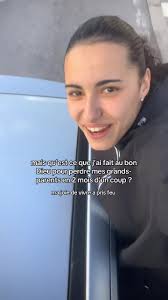 j’essaye de garder la face malgré tout mais ils me manque plus que tout, je  les aime énormément. j’ai pas eu le temps de profiter avec mais grand mère  et de la voir une dernière fois pendant sa lutte ...