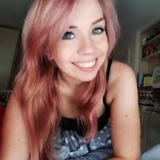 Aisha Knight's Instagram, Twitter & Facebook